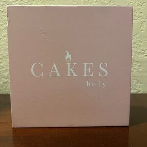 Brand new Grippy CAKES circles, size +, DDD+, never been worn.